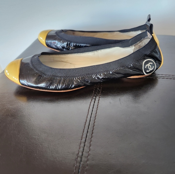 Chanel Flat Ballet Shoes - Picture 6 of 16